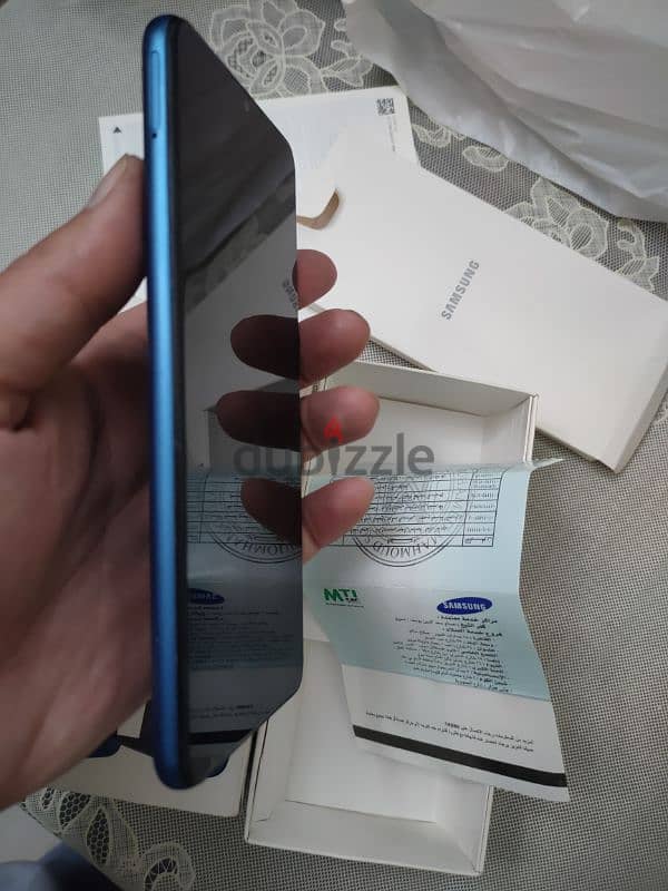 سامسونج samsung a12 حالة الزيرو معاة العلبة 1