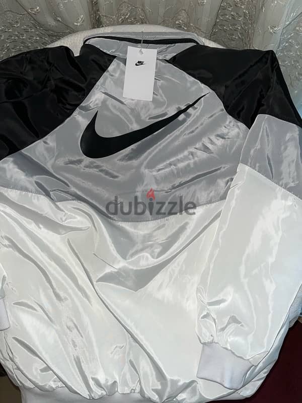 brand new nike jacket 0