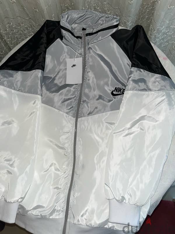 brand new nike jacket 1