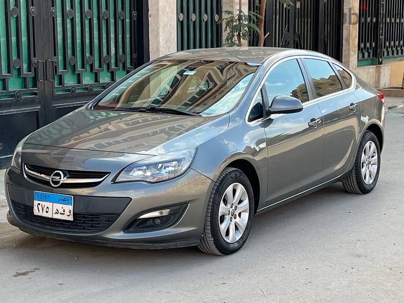 Opel Astra 2019 ( فبريكا بالكامل ) حاله ممتازه 0