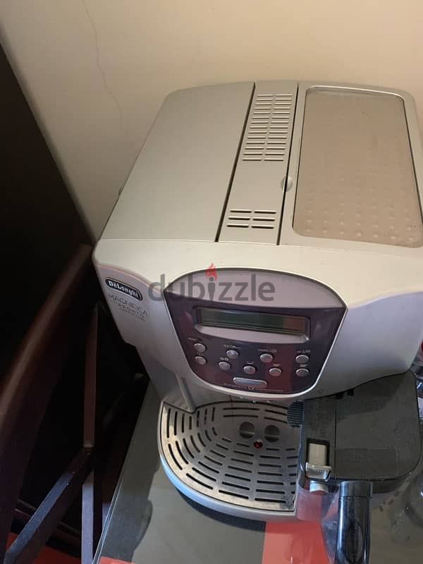 used De'Longhi Magnifica coffee Machine 1