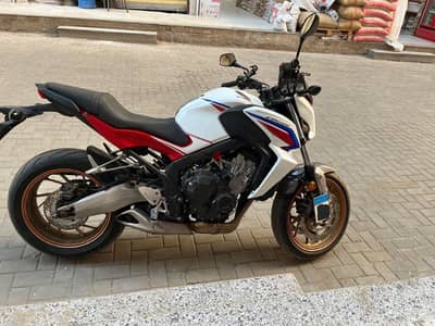 هوندا CB650F 2016