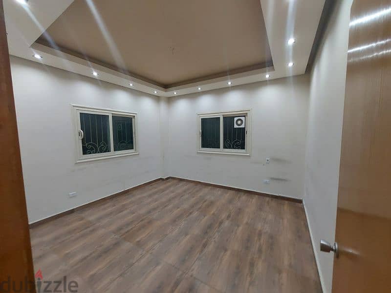 مكتب اداري للايجار 180م دور ارضي ف التجمع قريب للتسعين Office For Rent 0