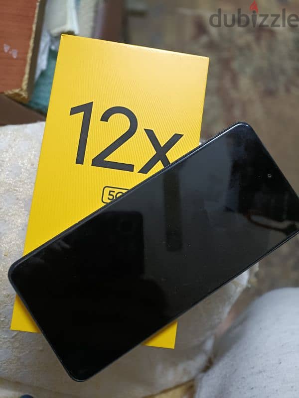 موبيل realme 12x كسر زيرو بجميع مشتملاته استخدام شهر 1