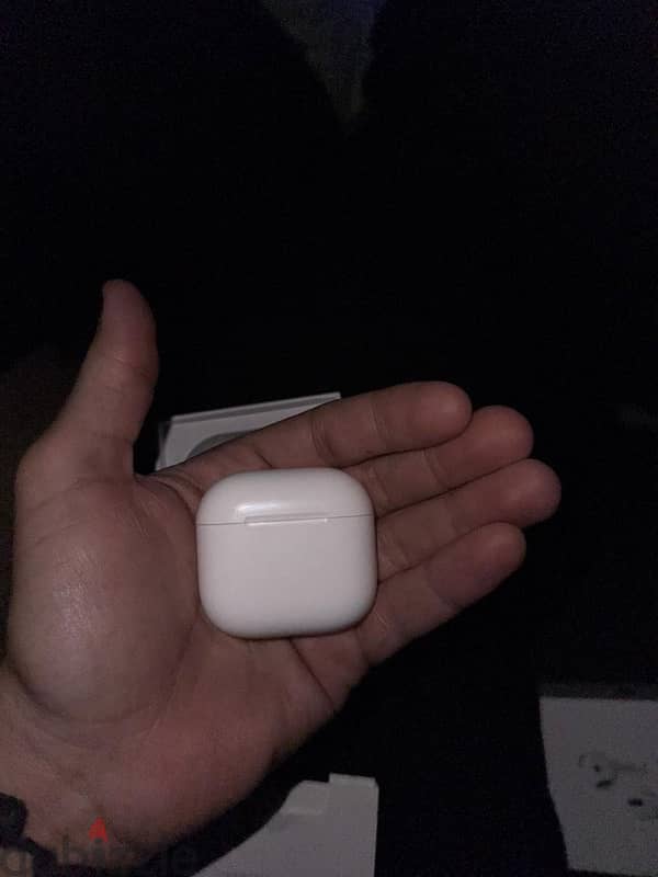 Apple AirPods 4 6