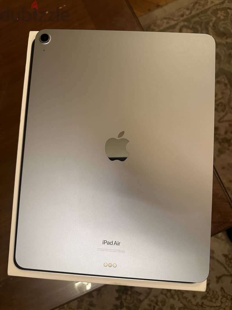 iPad Air 13 inch M2 warranty included New 6