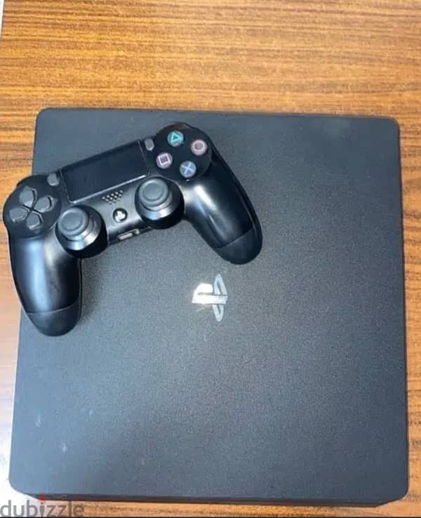 ps4 slim 500gb  ومعاه ٨ لعب 4