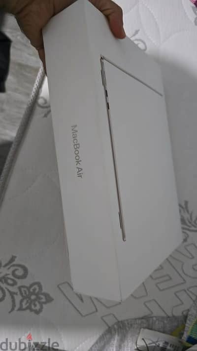 MACBOOK AIR M3 2024