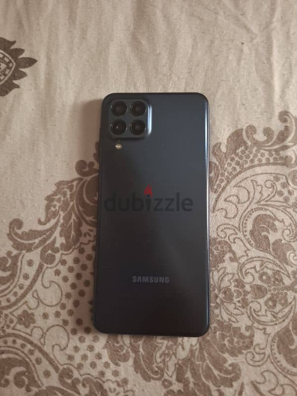 samsung galaxy m33 5g used have a little scratch on the screen 0