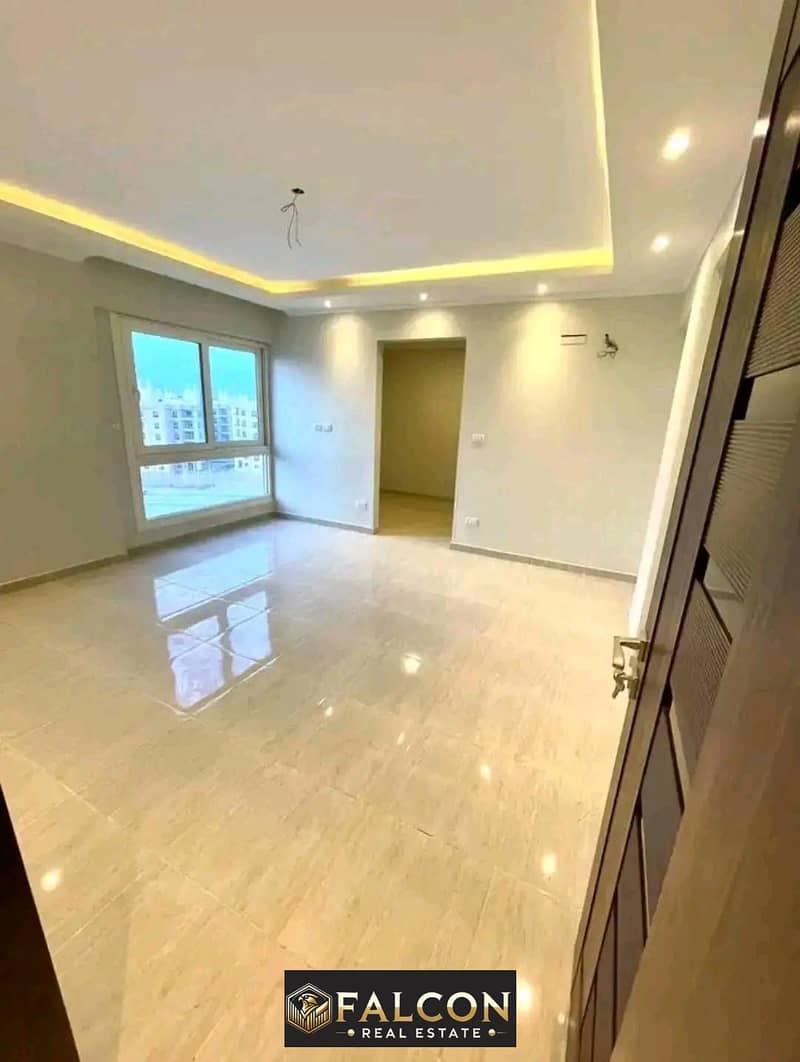 Ready to move , a fully finished two-room apartment, Super Lux, on Salah Salem Road, a wall in a wall with a sewer, Al-Fustat, in installments 0