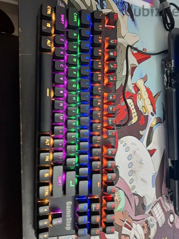 mechanical keybord like new with box an its supplies 0