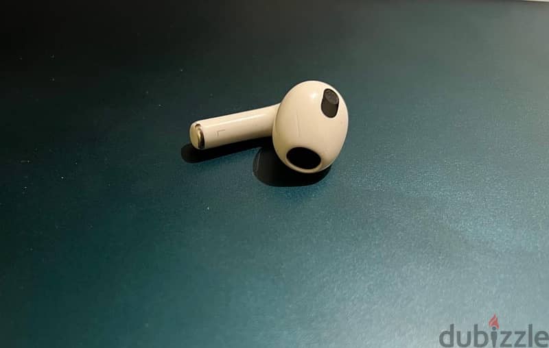 Airpods 3 - Left earpiece 0