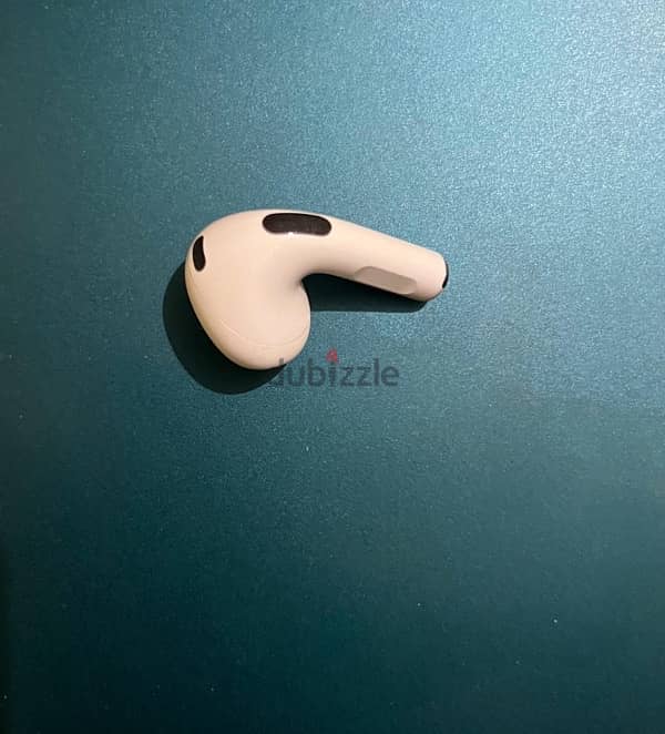 Airpods 3 - Left earpiece 1