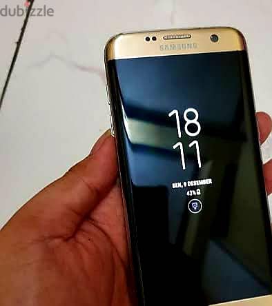 للبدل فقط بنفس الامكانيات والنضافه . . Samsung s7 edge  zeroo