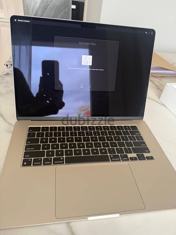 MacBook Air m2 15 inch 256 GB starlight 1