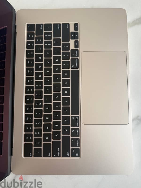 MacBook Air m2 15 inch 256 GB starlight 2