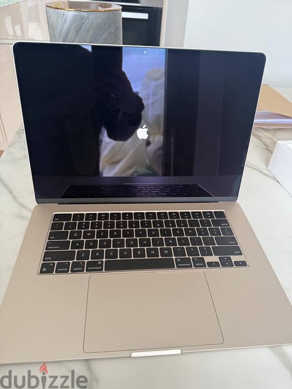 MacBook Air m2 15 inch 256 GB starlight 5