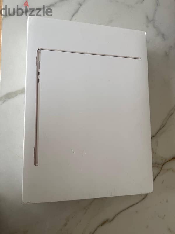 MacBook Air m2 15 inch 256 GB starlight 7