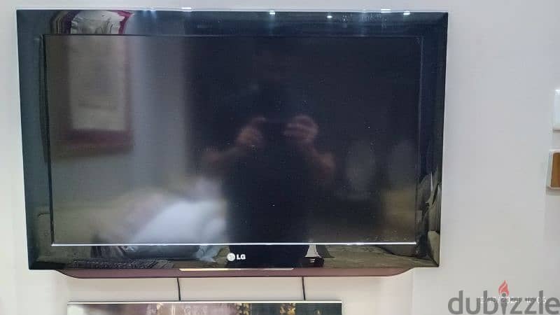 LG 55 & 32 & 2 Hinense tv 26 inch 1