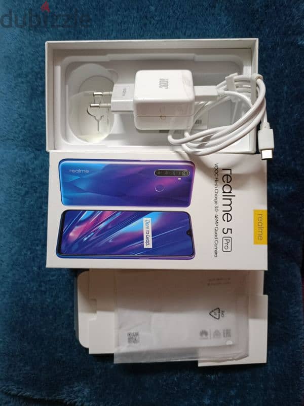 Realme 5 pro ( 4 - 128 ) 6