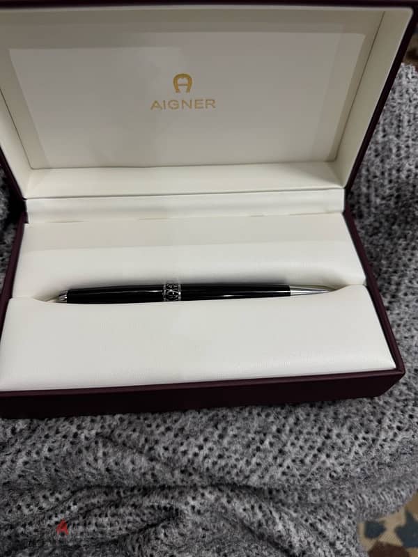 Aigner pen never used 5