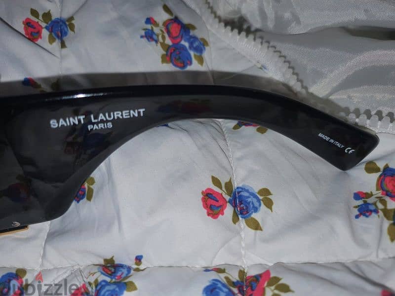 نظاره حريمى اصليه ايطالى saint Laurent paris الحاله مستعمله ك الجديد 1