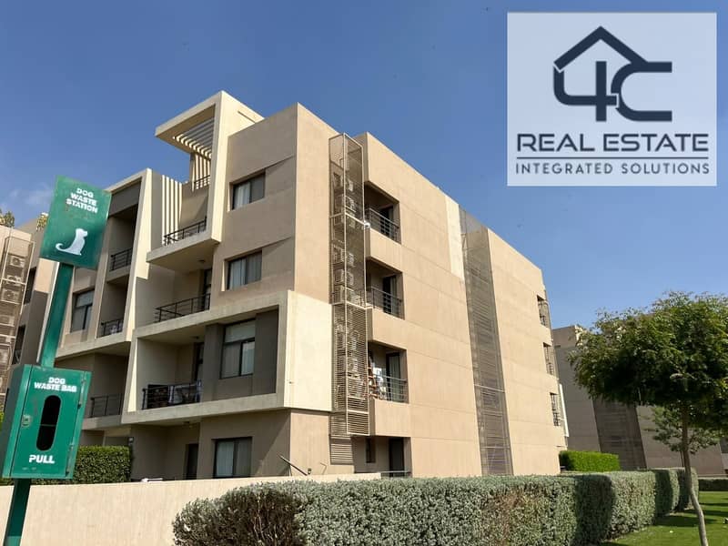 Apartment with garden Overlooking the landscape for sale with down payment and installments in Fifth Square 0