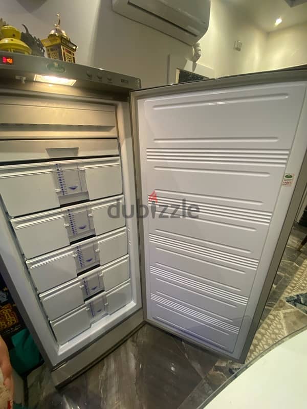 ديب فريزر راسي ديجيتال كريازي, 5 درج, سعة 230 لتر، فضي - E230 N5/3 2