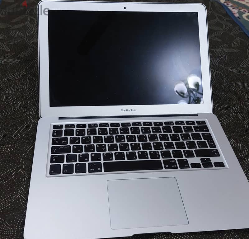 Macbook Air للبيع 3