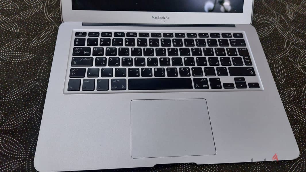 Macbook Air للبيع 4