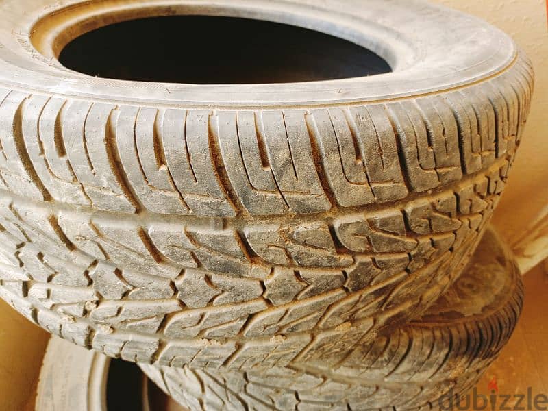 4 فردة طقم كاوتش عريض 285/60R/18 بحالة جيدة 3