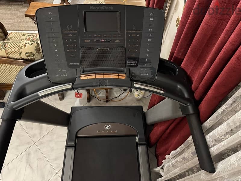 NordicTrack C3000 Folding Treadmill 2