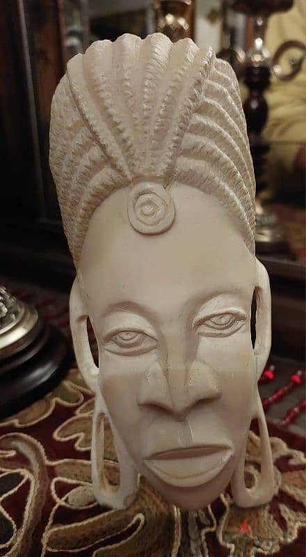 تمثال عاج افريقي مميز جدا Ivory African Statue 1