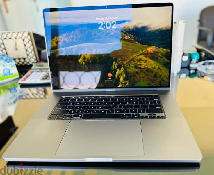 Apple MacBook pro ابل ماك بوك برو 1