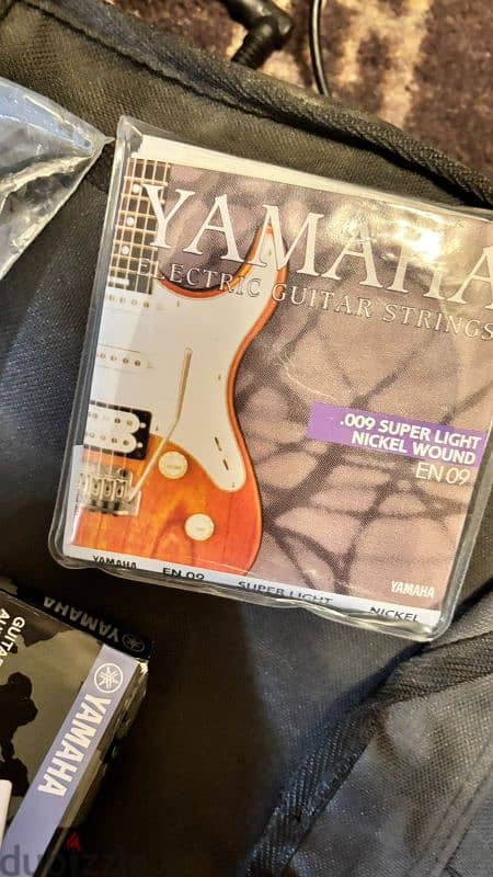 Electrical Yamaha guitar 1