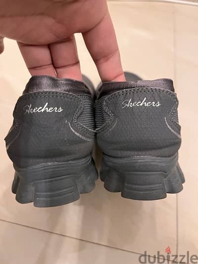 Sketchers shoes