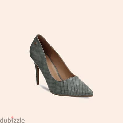 Dejavu heels brand new