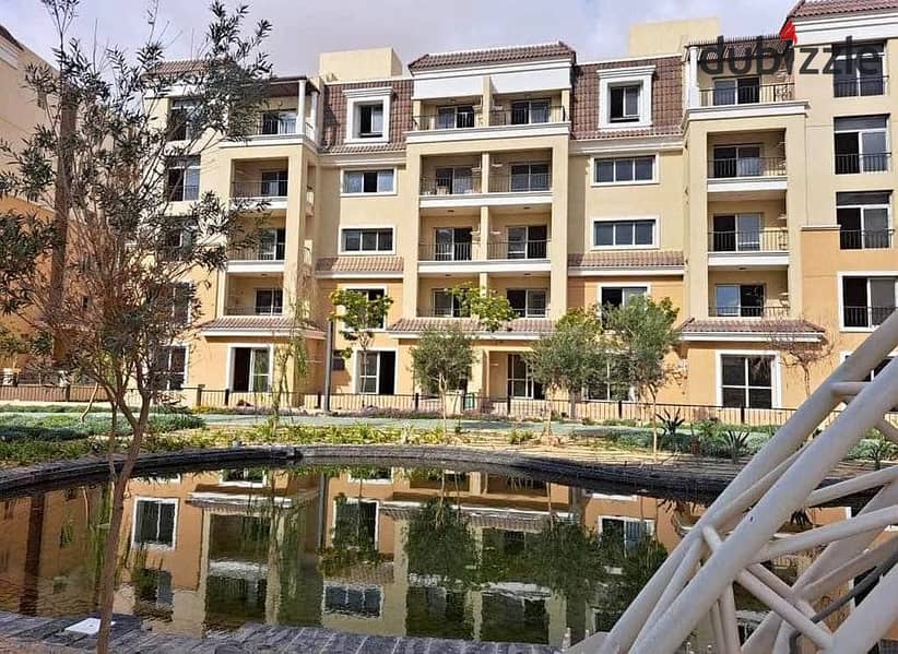 شقة غرفتين للبيع prime location بفيو lagoon امام مدينتي madinaty علي طريق السويس في سراي sarai 0