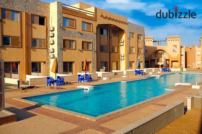 شاليه للبيع في العين السخنه 50متر Laluna Azure استلام فوري متشطب بالفرش و الاجهز و التكييفات  View Swimming Pool 0