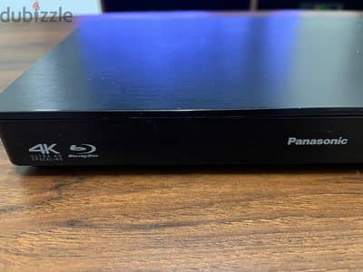 مشغل DVD بدقة 4K من باناسونيك DMP-BDT270