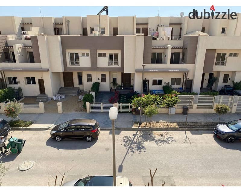 fully finshed town house ready to move for sale in  grand heights october near maountain view and el sheikh zayed 0