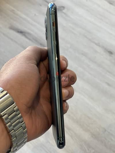 iPhone 11 pro max 256g for sale ايفون ١١ برو ماكس للبيع ٢٥٦جيجا