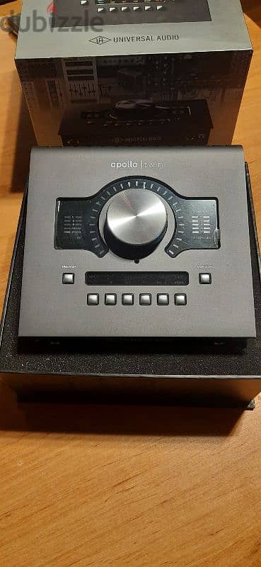 Universal Audio Apollo Twin Quad MKII Thunderbolt 2 Audio Interface 0