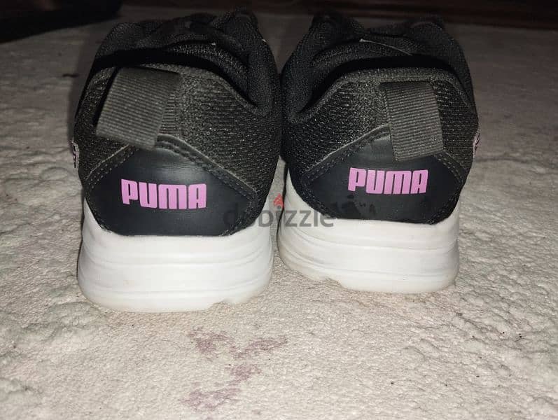 حذاء حريمي puma مقاس 38 5