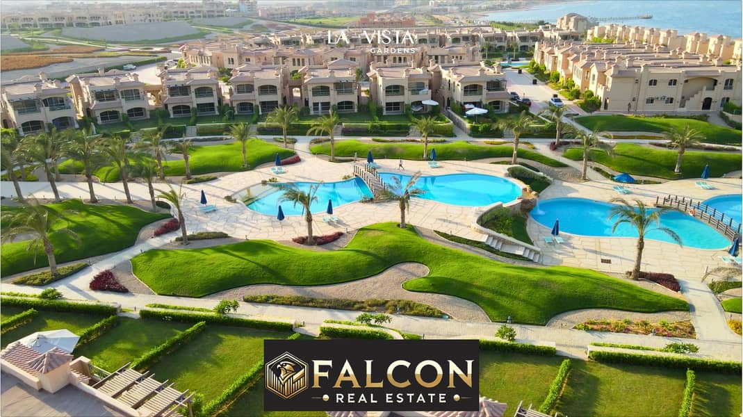 I own a chalet in Ain Sokhna with the largest real estate developer in La Vista Village, immediate receipt, fully finished, view on the sea, minutes f 0