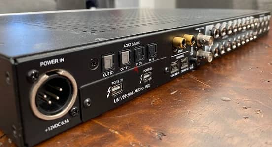 UAD Apollo QUAD X8  FireWire & Thunderbolt 2 Audio Interface UAD-2