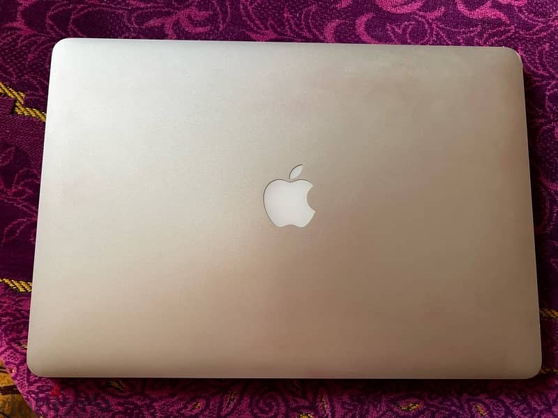 macbook pro 2015 15 inch like new 2