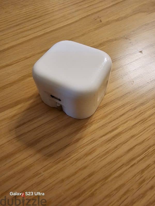 Apple charger 20w with box 1