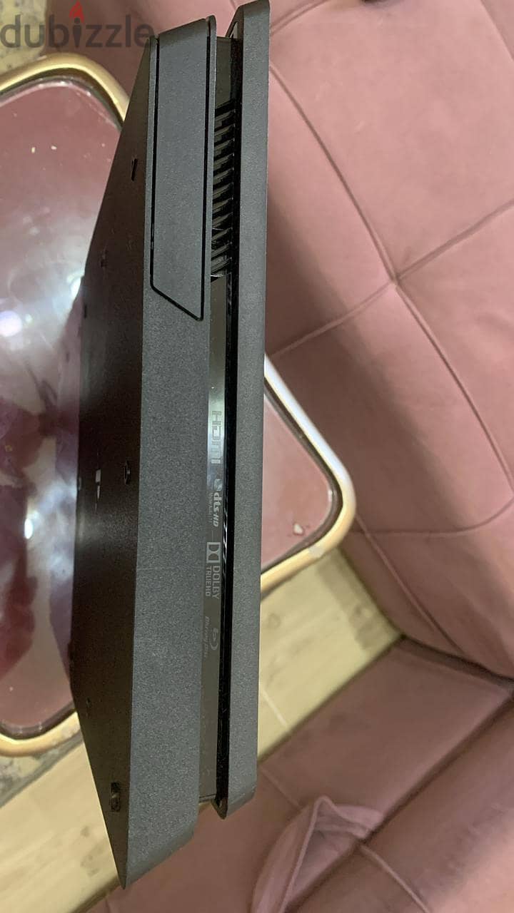 Play station 4 slim from u. s. a 0