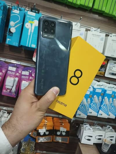 realme 8